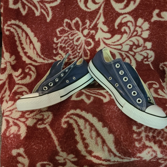 Converse Chuck Taylor's Blue - Picture 1 of 16